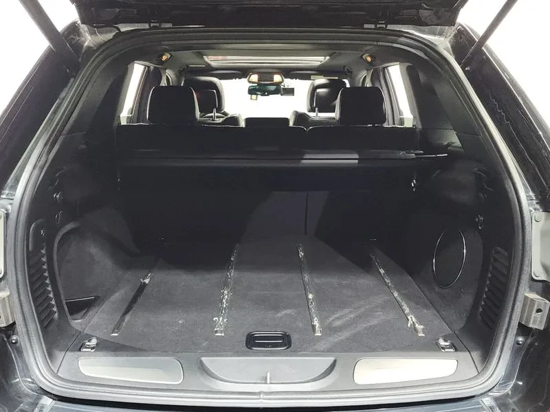 Jeep Grand cherokee  3.0 DIESEL OVERLAND WK2, снимка 16 - Автомобили и джипове - 55298748
