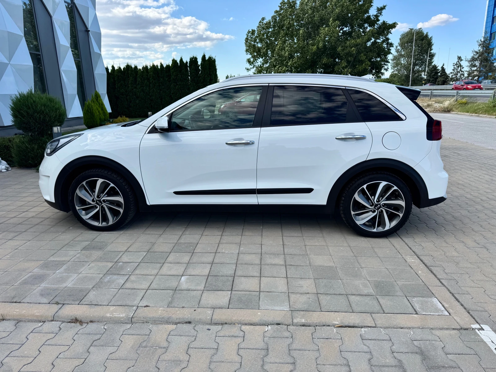Kia Niro HYBRID-С.КНИЖКА-LANE-ASIST-КАМЕРА- - изображение 7