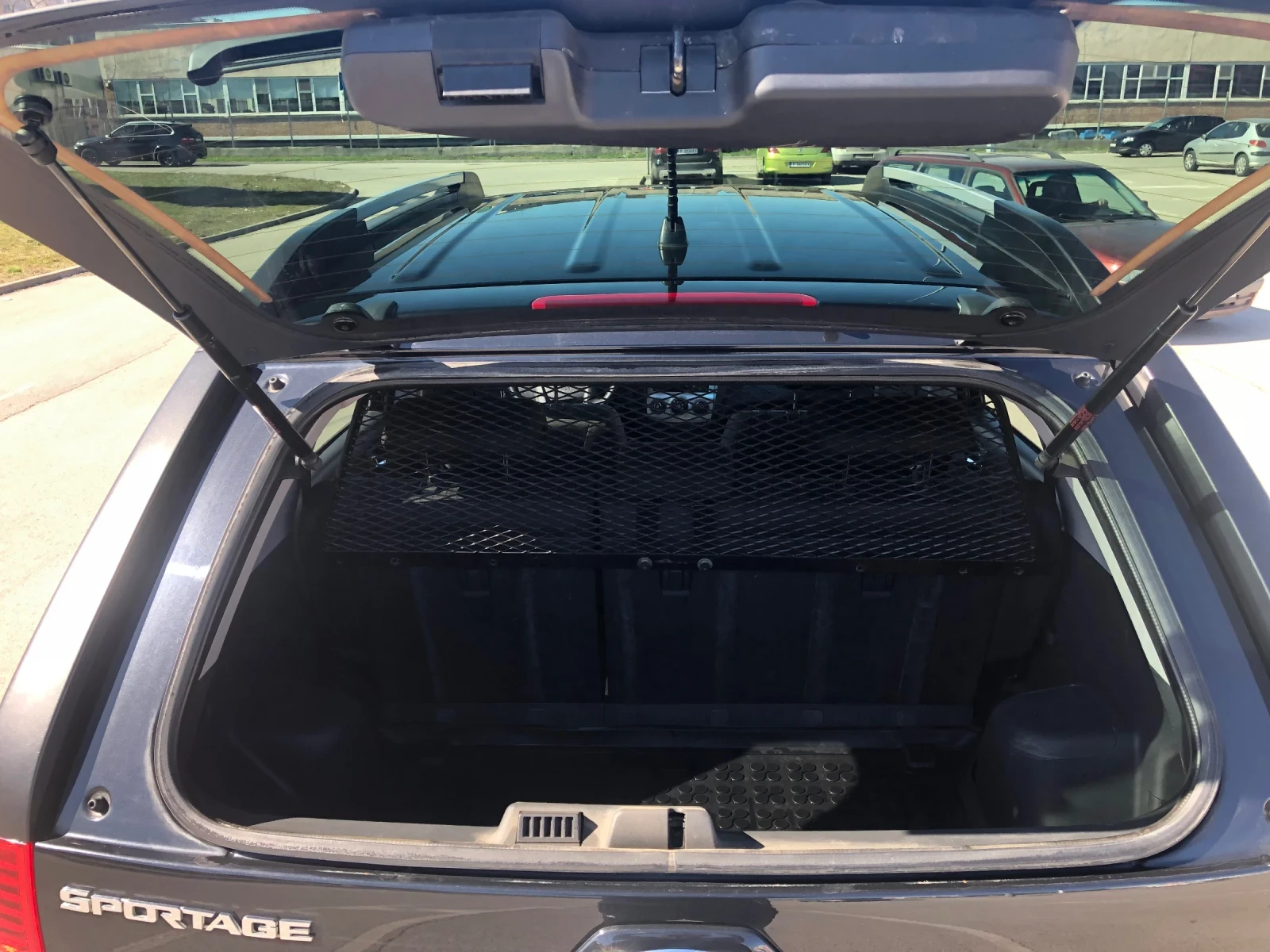Kia Sportage 2.0 CRDI 4WD - изображение 9