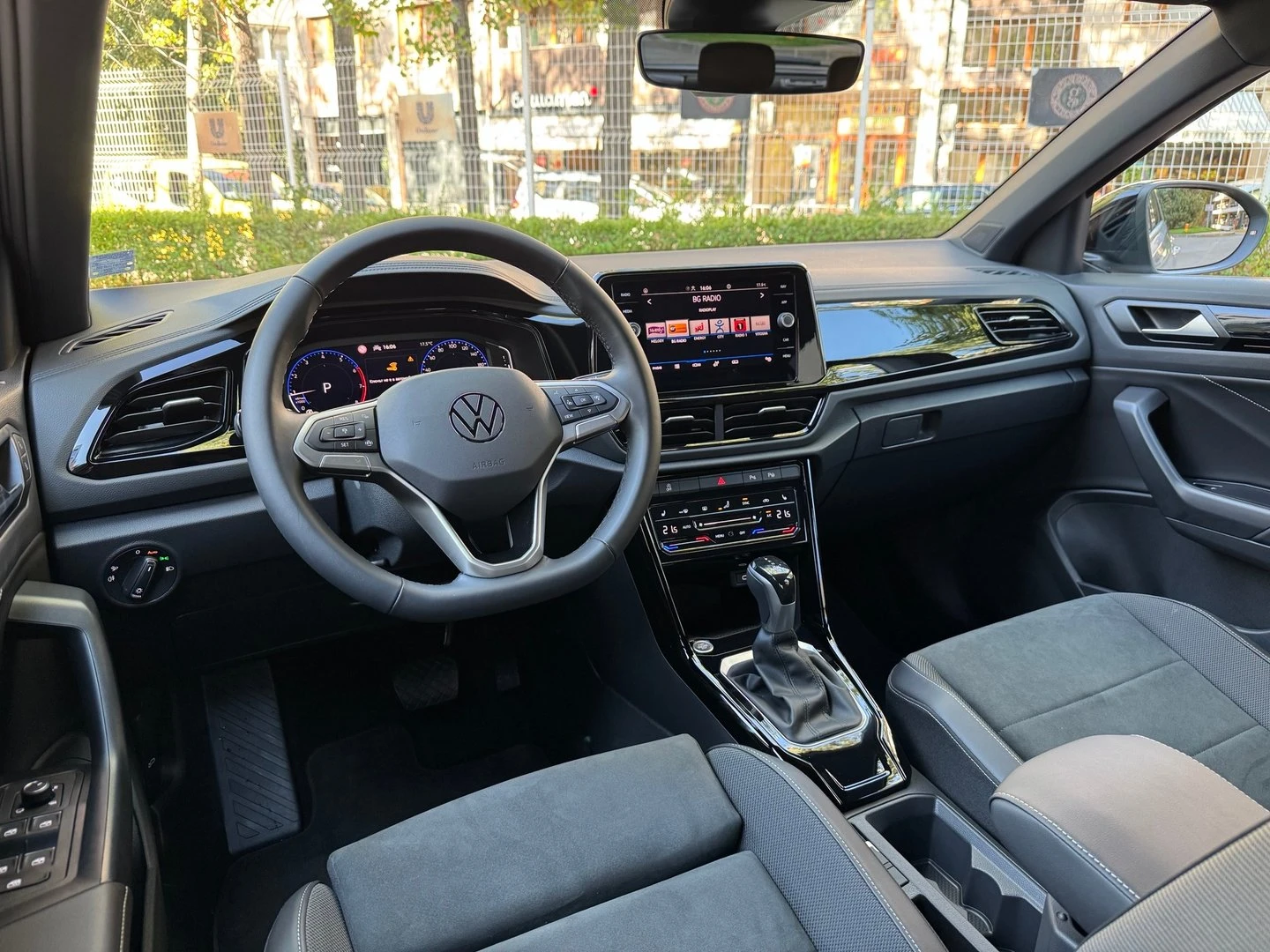 VW T-Roc VW T- Roc Style 1.5 TSI OPF DSG - изображение 9