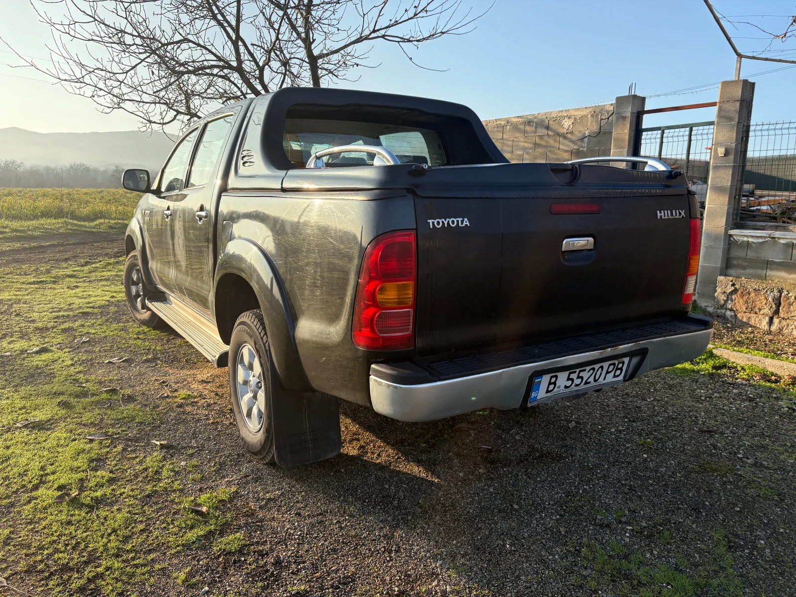 Toyota Hilux  - изображение 2