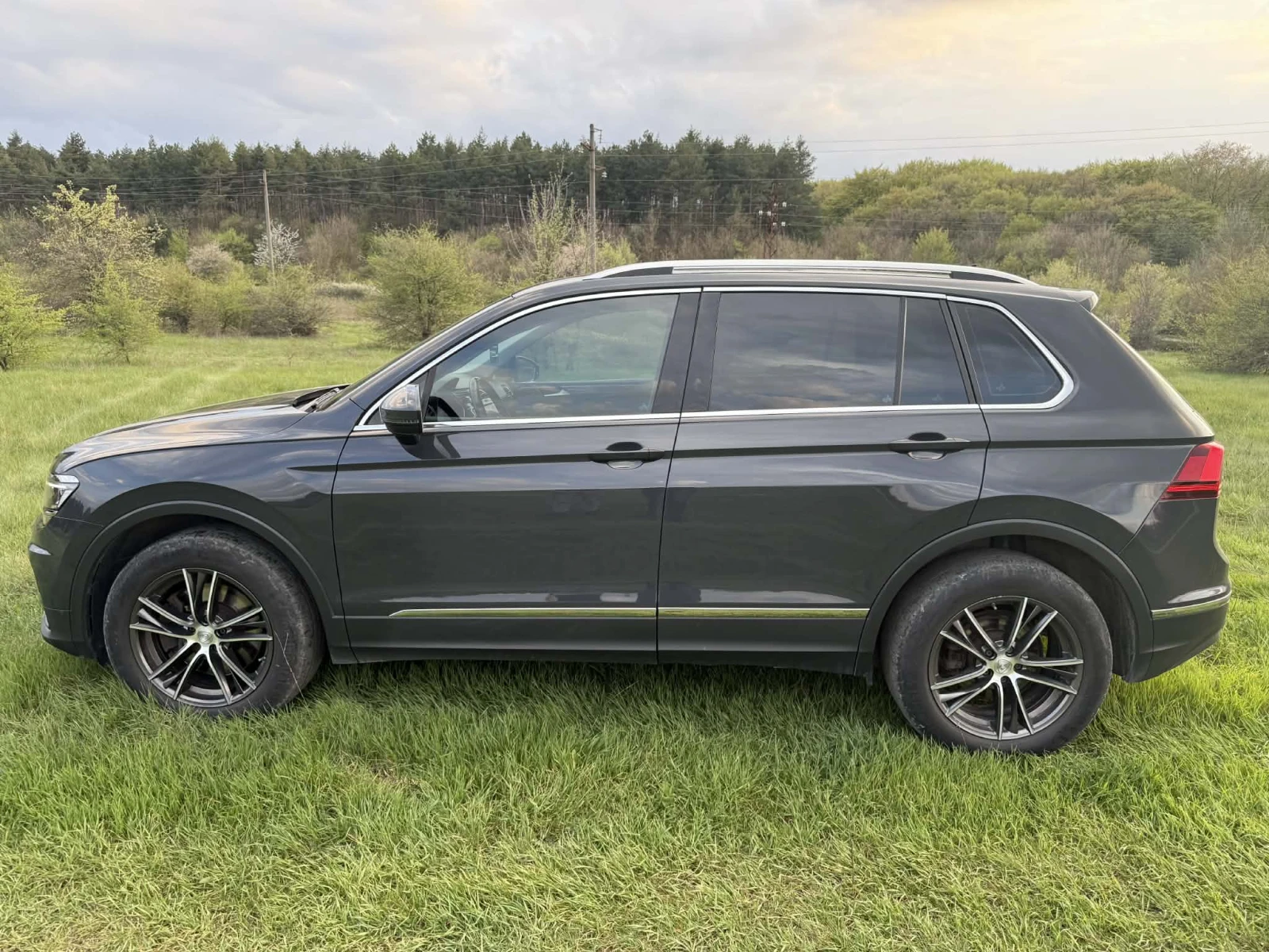 VW Tiguan 2.0 TDI 4x4 DSG 190 H/P LED HED UP, снимка 4 - Автомобили и джипове - 54299783