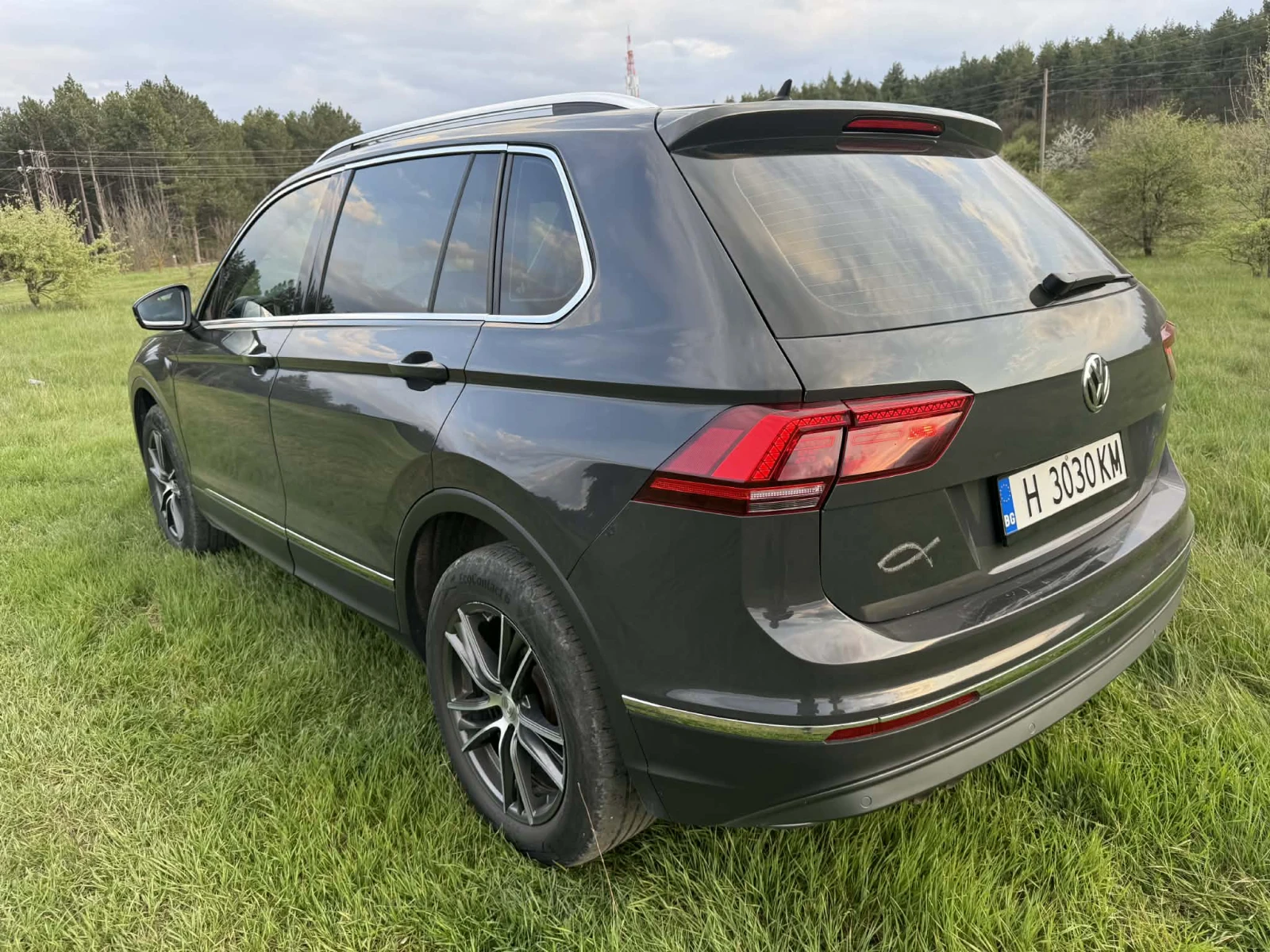 VW Tiguan 2.0 TDI 4x4 DSG 190 H/P LED HED UP, снимка 6 - Автомобили и джипове - 54299783