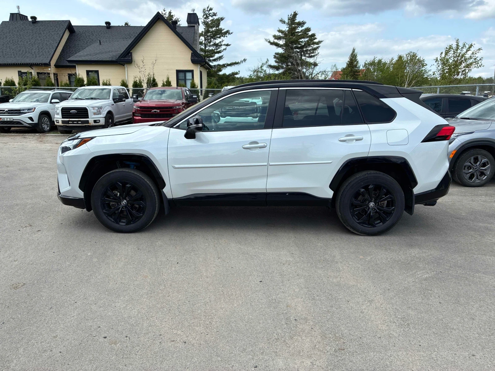 Toyota Rav4 HYBRID XSE * 360CAM * 30000KM * БЕЗ ИНЦИДЕНТИ * , снимка 3 - Автомобили и джипове - 54737111