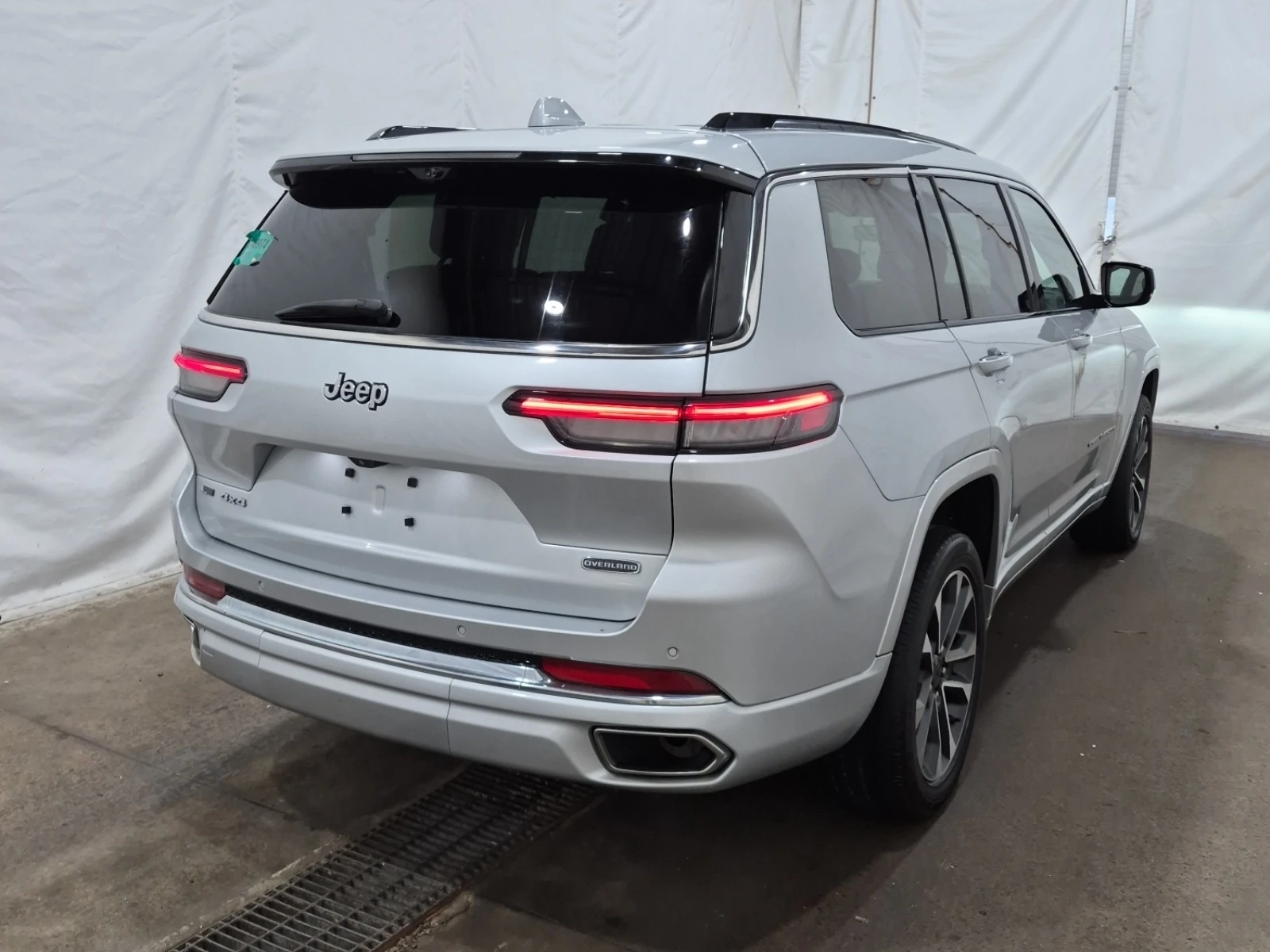 Jeep Grand cherokee L OVERLAND * 5.7 HEMI * AWD * CARFAX * , снимка 3 - Автомобили и джипове - 55117708