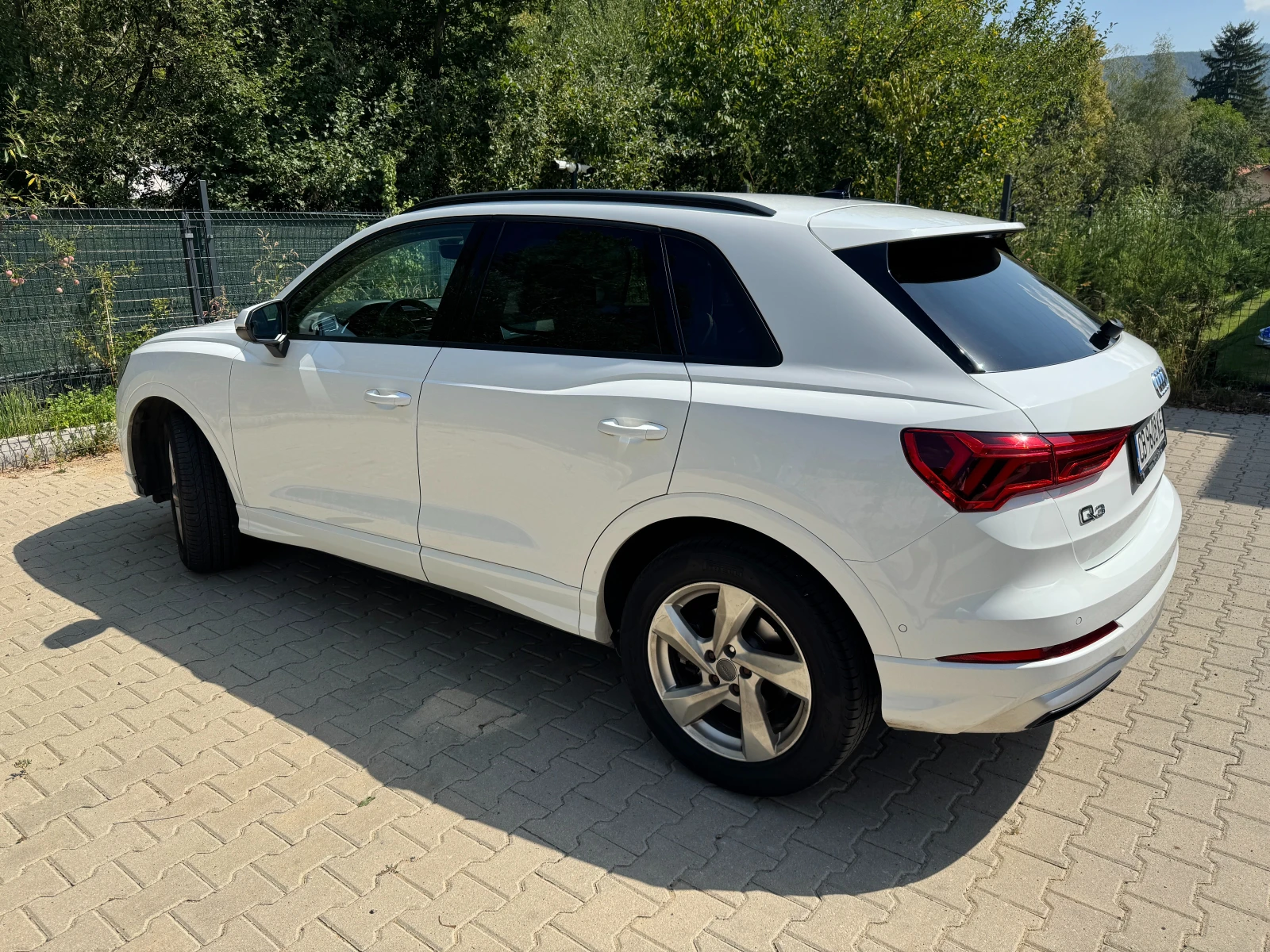 Audi Q3 40 TFSI, снимка 4 - Автомобили и джипове - 55823378