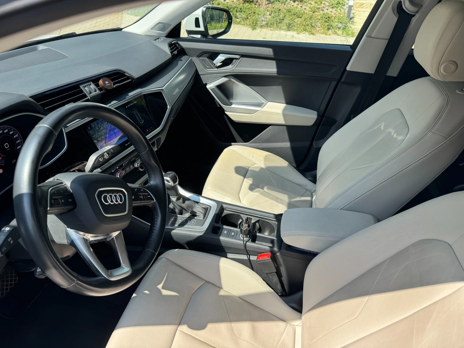 Audi Q3 40 TFSI, снимка 11 - Автомобили и джипове - 55823378