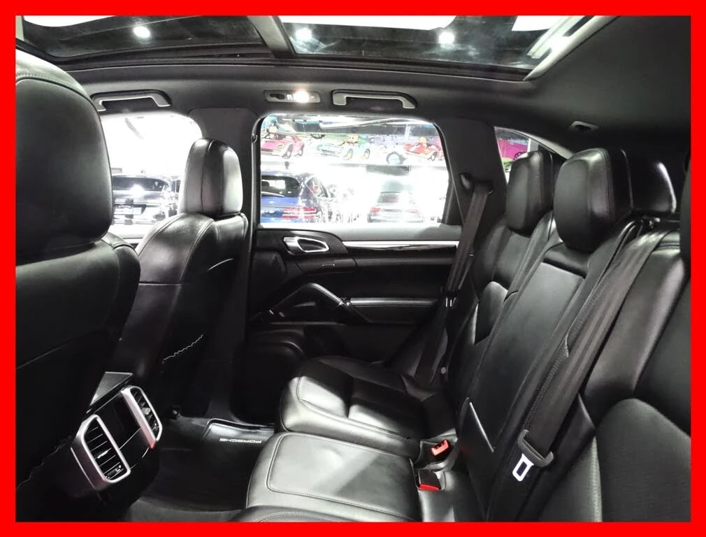 Porsche Cayenne AWD| BOSE| ПАНО| ПОДГРЕВ, снимка 16 - Автомобили и джипове - 56138905