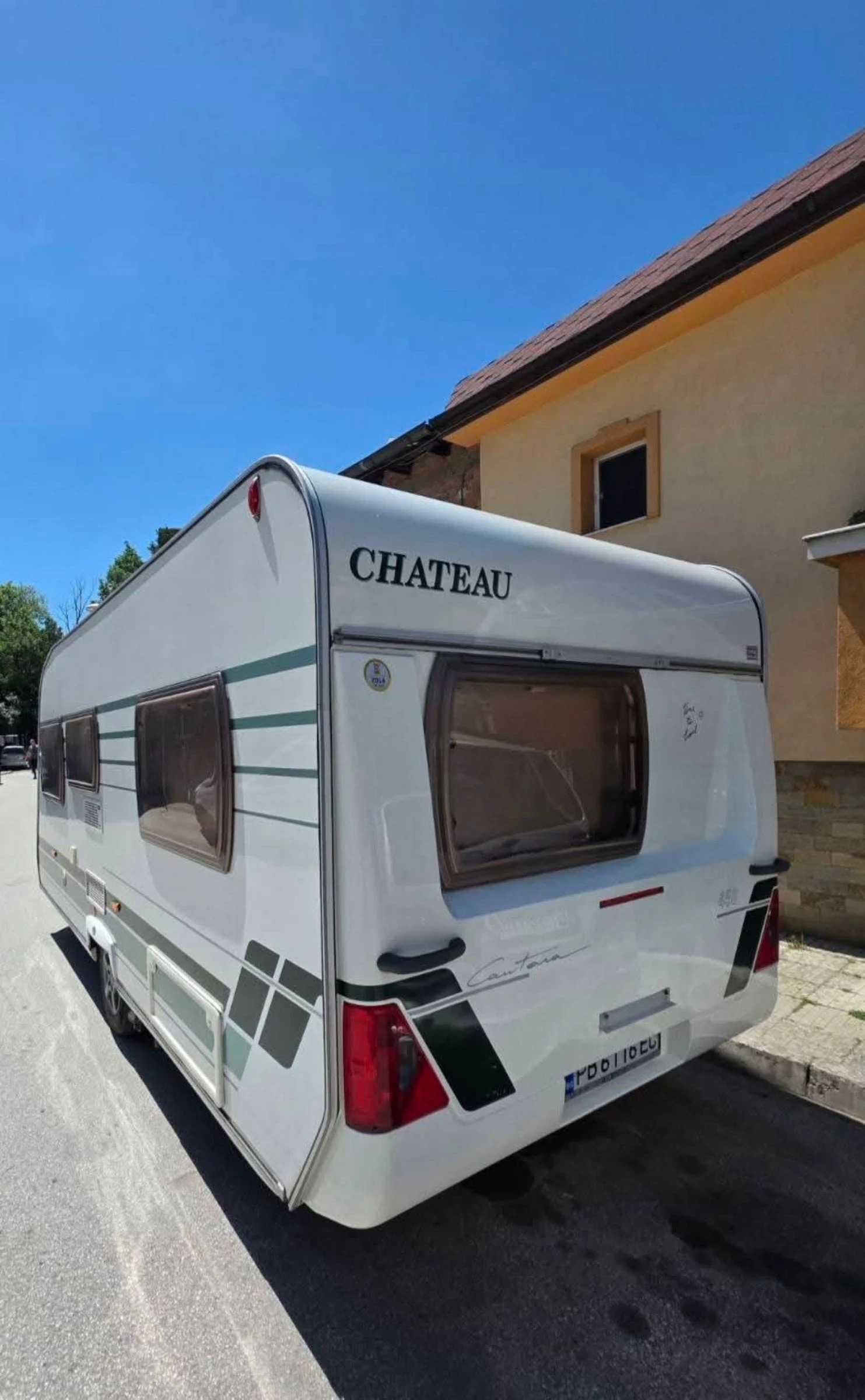 Каравана Chateau Cantara 450, снимка 2 - Каравани и кемпери - 54556832