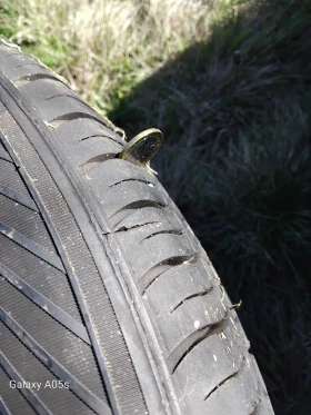 Гуми Зимни 225/65R17, снимка 2 - Гуми и джанти - 52467171