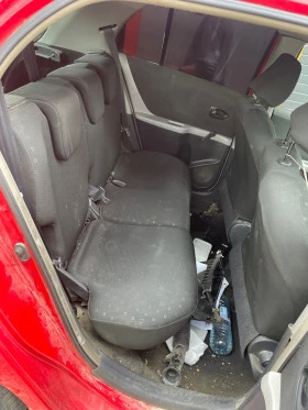 Toyota Yaris 1.3vvti, снимка 12