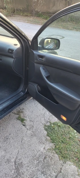 Toyota Avensis D4D, снимка 10