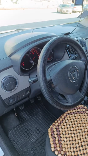 Dacia Lodgy 1.6-83 кс -7 места , снимка 12