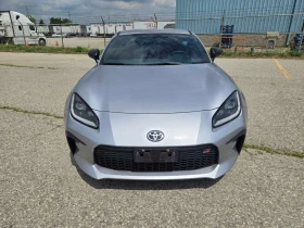 ������ Toyota GR86
