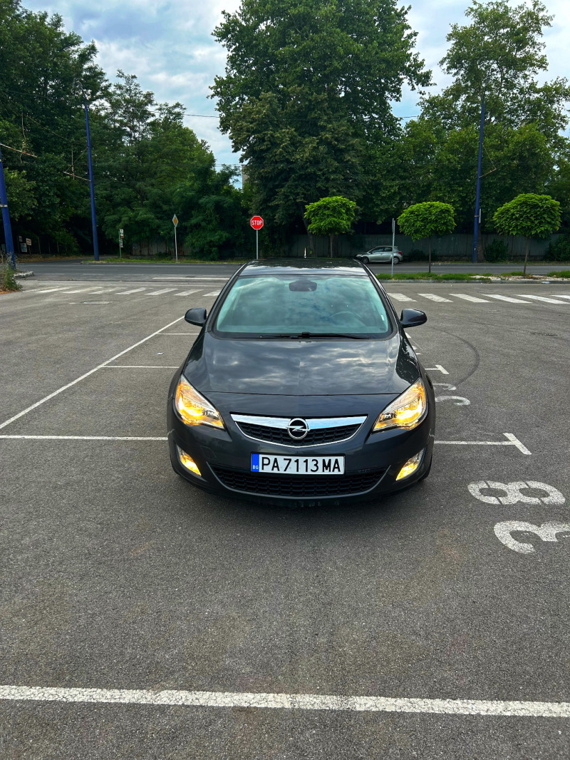 Opel Astra 1.7 CDTI 143 000 KM , снимка 1 - Автомобили и джипове - 46367600