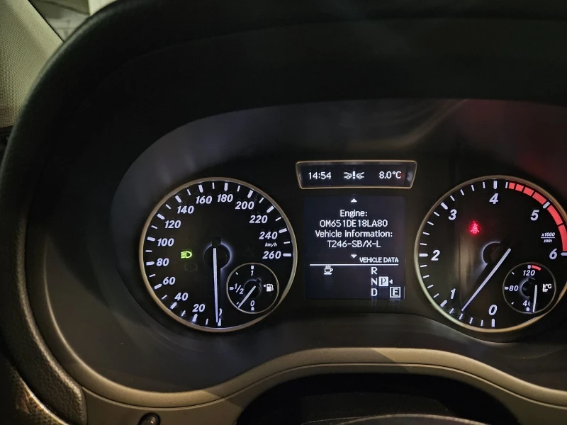 Mercedes-Benz B 180 CDI BlueEFFICIENCY, снимка 9 - Автомобили и джипове - 47326393