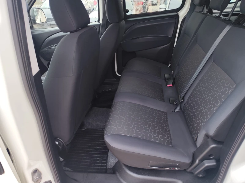 Fiat Doblo  1.3 MULTIJET Италия, снимка 16 - Автомобили и джипове - 48807711