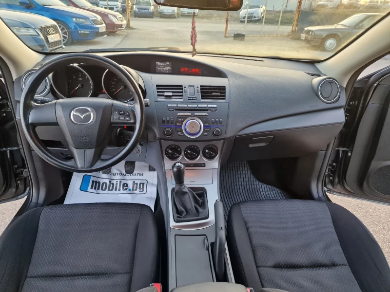 Mazda 3 1.6i, снимка 11 - Автомобили и джипове - 48836614