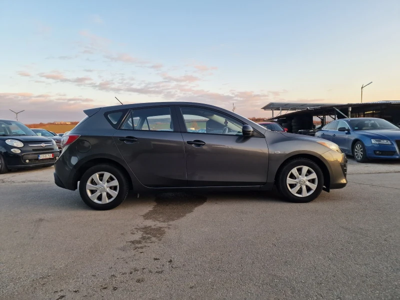 Mazda 3 1.6i, снимка 8 - Автомобили и джипове - 48836614