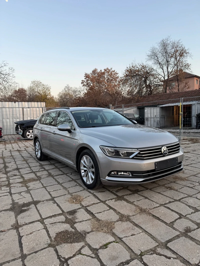 VW Passat ДИСТРОНИК* DSG* ОБСЛУЖЕНА* ПЪЛНА ИСТОРИЯ* РЕАЛНИ К, снимка 5 - Автомобили и джипове - 49237536