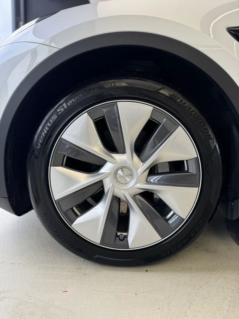 Tesla Model Y Long Range Dual Motor, снимка 10 - Автомобили и джипове - 51900847