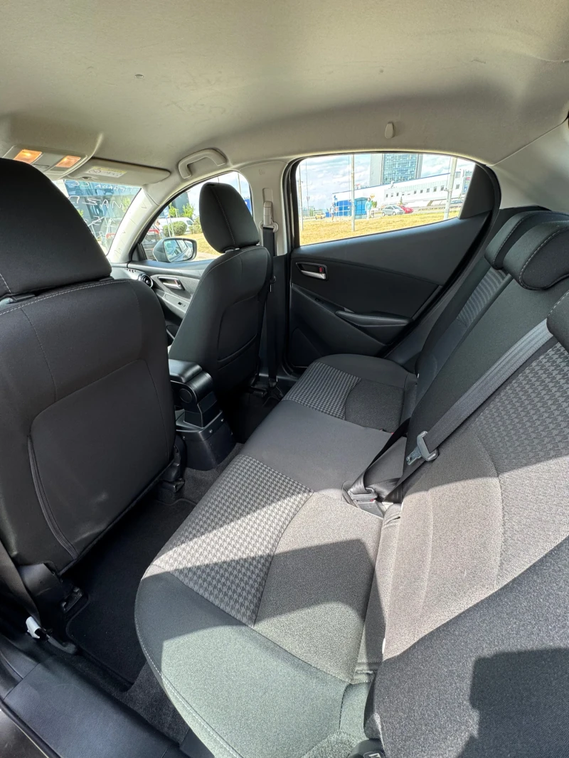 Mazda 2 1.5 SKYACTIVE, снимка 12 - Автомобили и джипове - 51159934