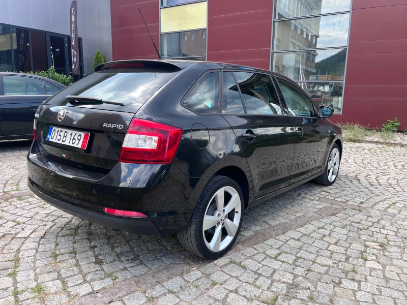 Skoda Rapid 1.6 дизел 105 конски сили, снимка 5 - Автомобили и джипове - 51254554