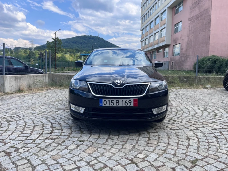 Skoda Rapid 1.6 дизел 105 конски сили, снимка 4 - Автомобили и джипове - 51254554