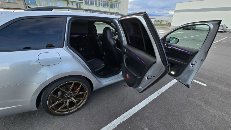Skoda Octavia VRS, снимка 10 - Автомобили и джипове - 52231341