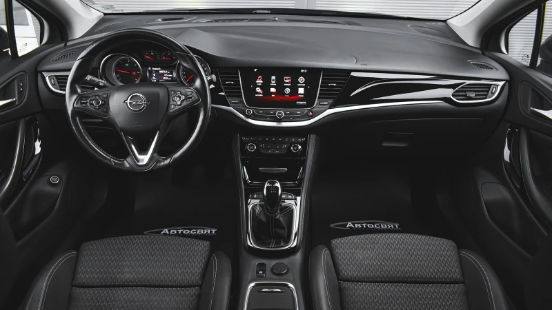 Opel Astra Sports Tourer 1, 6 CDTi Innovation, снимка 12 - Автомобили и джипове - 52478670