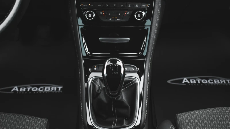 Opel Astra Sports Tourer 1, 6 CDTi Innovation, снимка 14 - Автомобили и джипове - 52478670