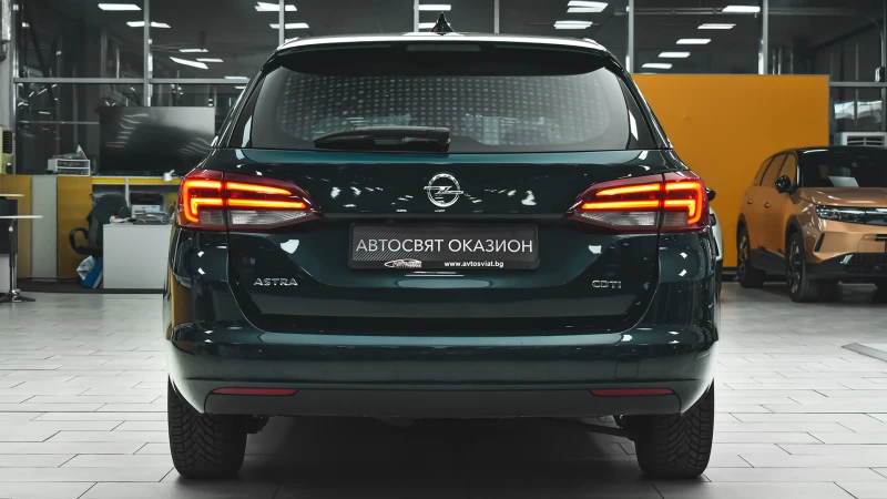 Opel Astra Sports Tourer 1, 6 CDTi Innovation, снимка 3 - Автомобили и джипове - 52478670