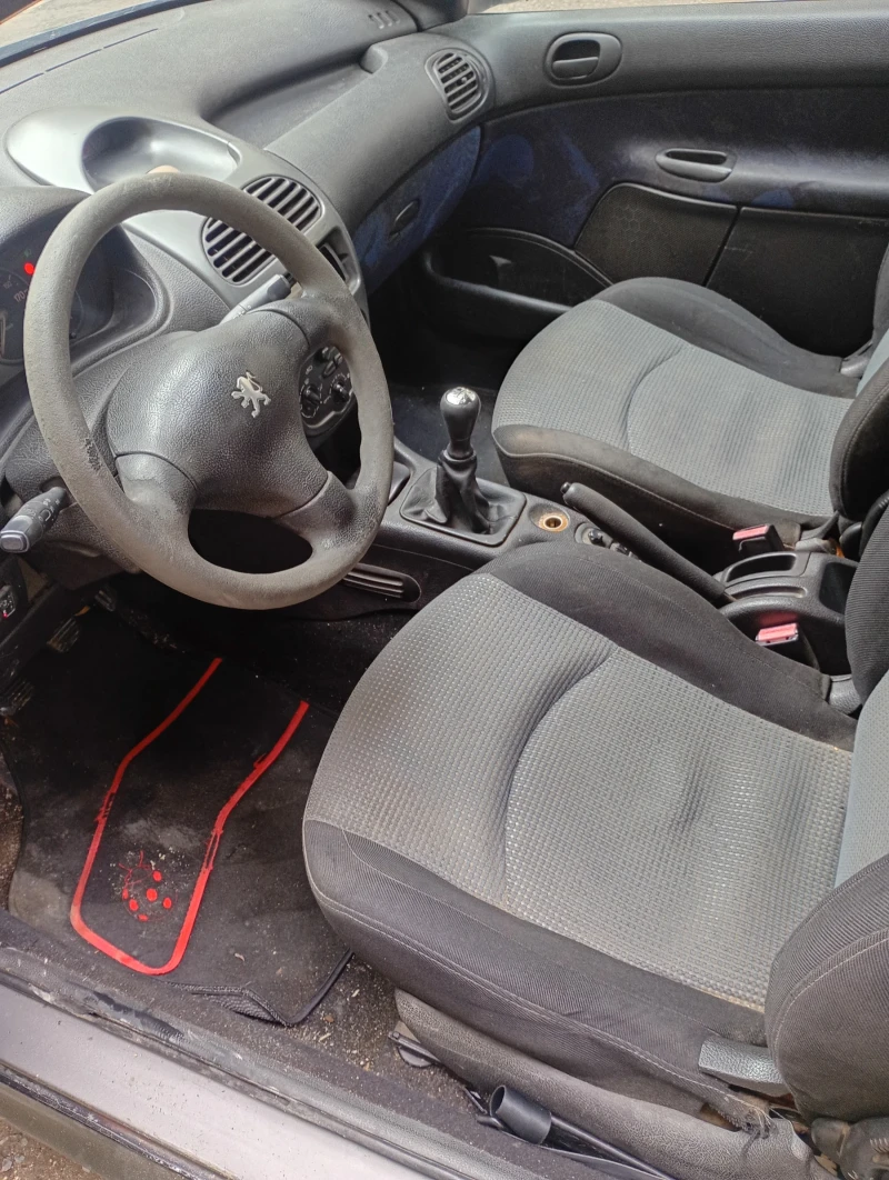 Peugeot 206 1.4 LPG Климатик Нови Гуми , снимка 5 - Автомобили и джипове - 53392745