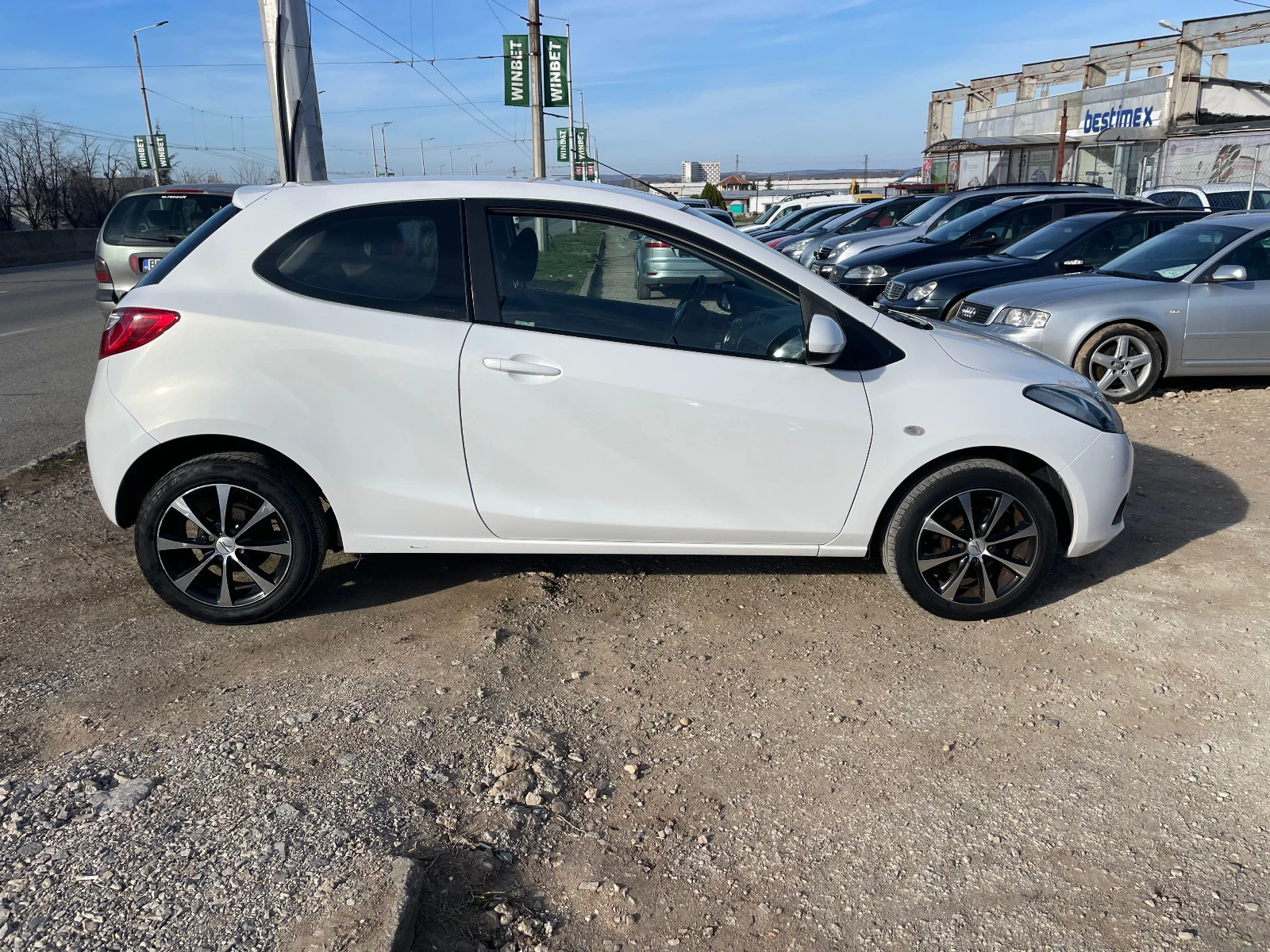 Mazda 2 1.4HDI-KLIMA - изображение 3