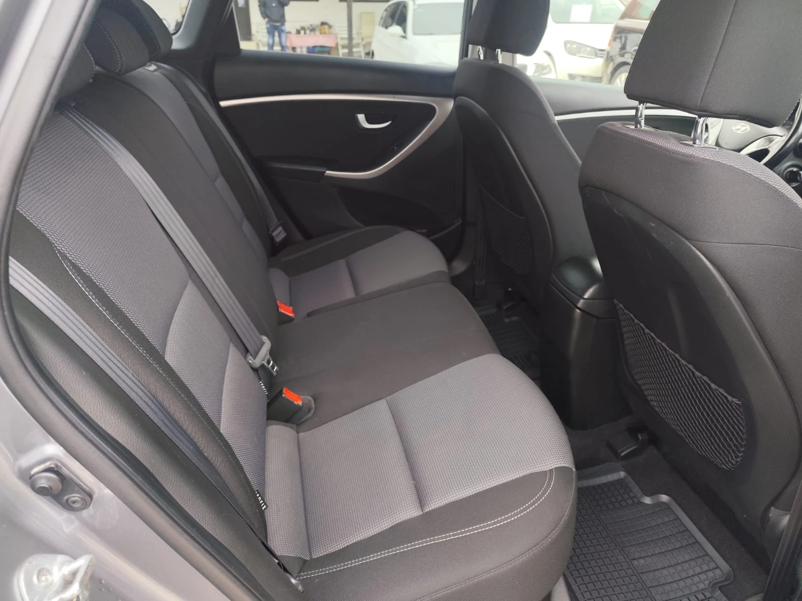 Hyundai I30 1.6   | Mobile.bg   14