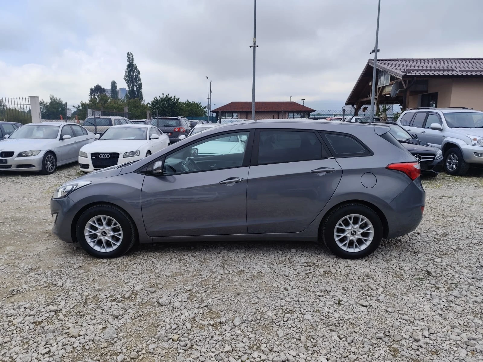 Hyundai I30 1.6 дизел Италия - изображение 9