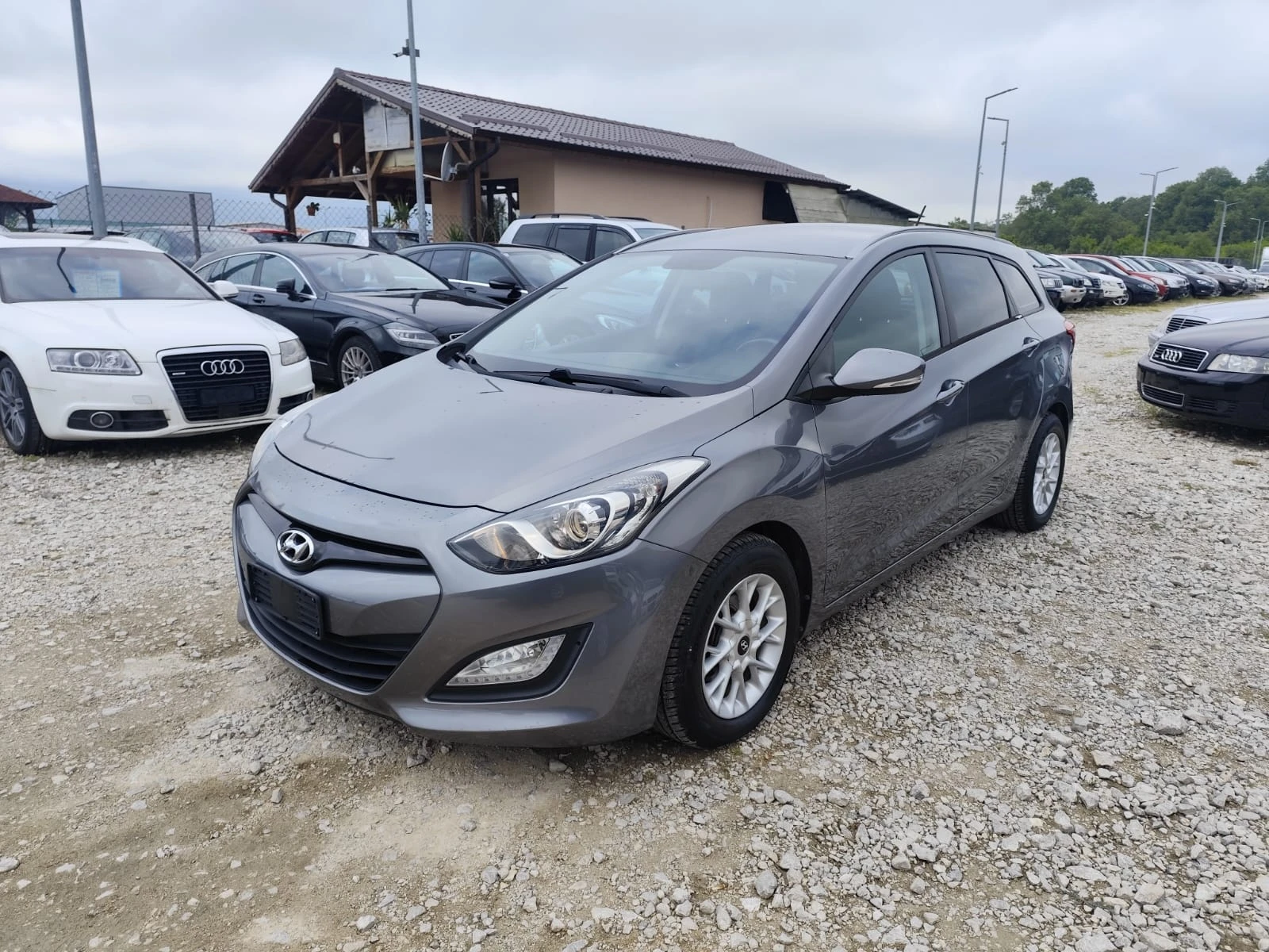 Hyundai I30 1.6   | Mobile.bg   1