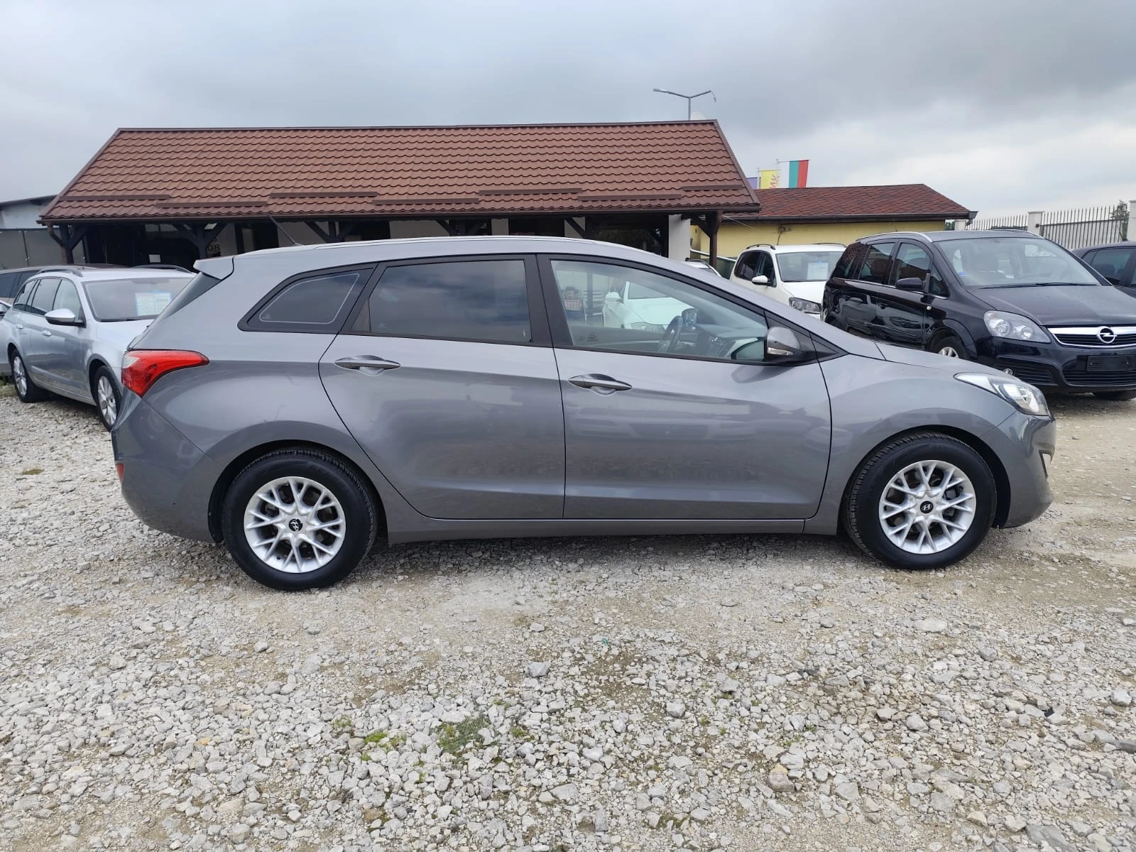 Hyundai I30 1.6 дизел Италия - изображение 4