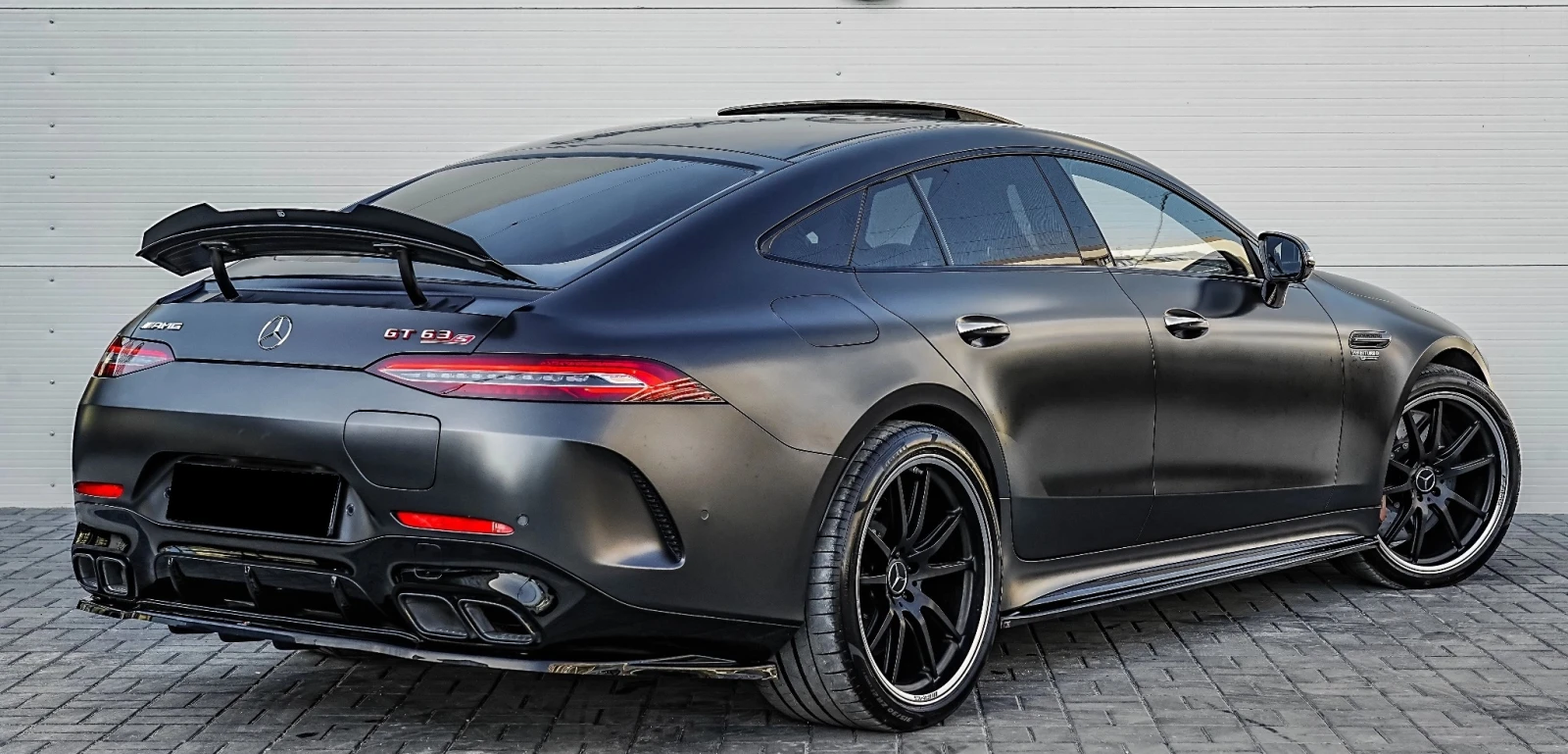 Mercedes-Benz AMG GT 4-Door Coupe 63S E PERFORMANCE V8 - изображение 3