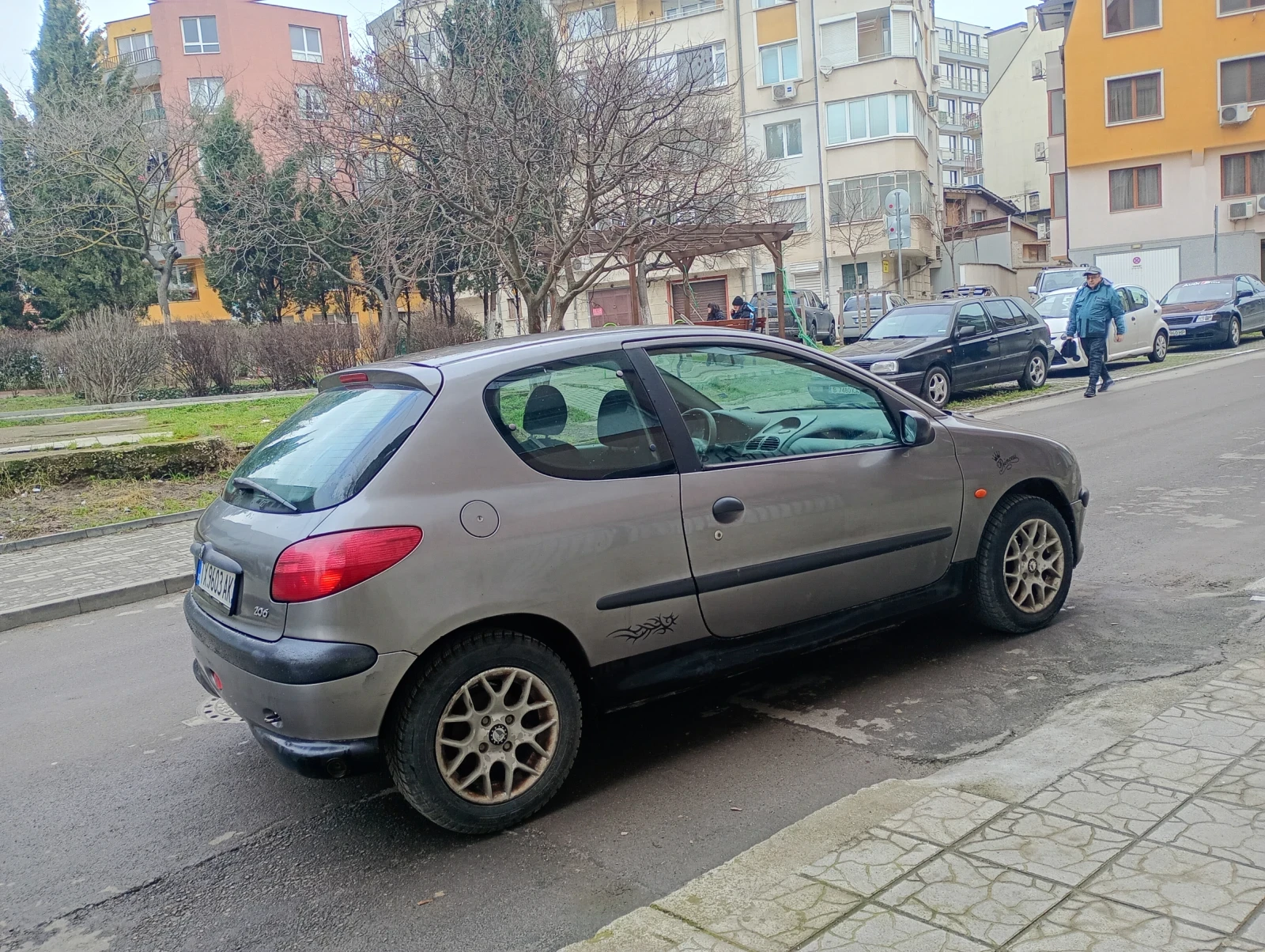 Peugeot 206 1.4 LPG Климатик Нови Гуми  - изображение 3
