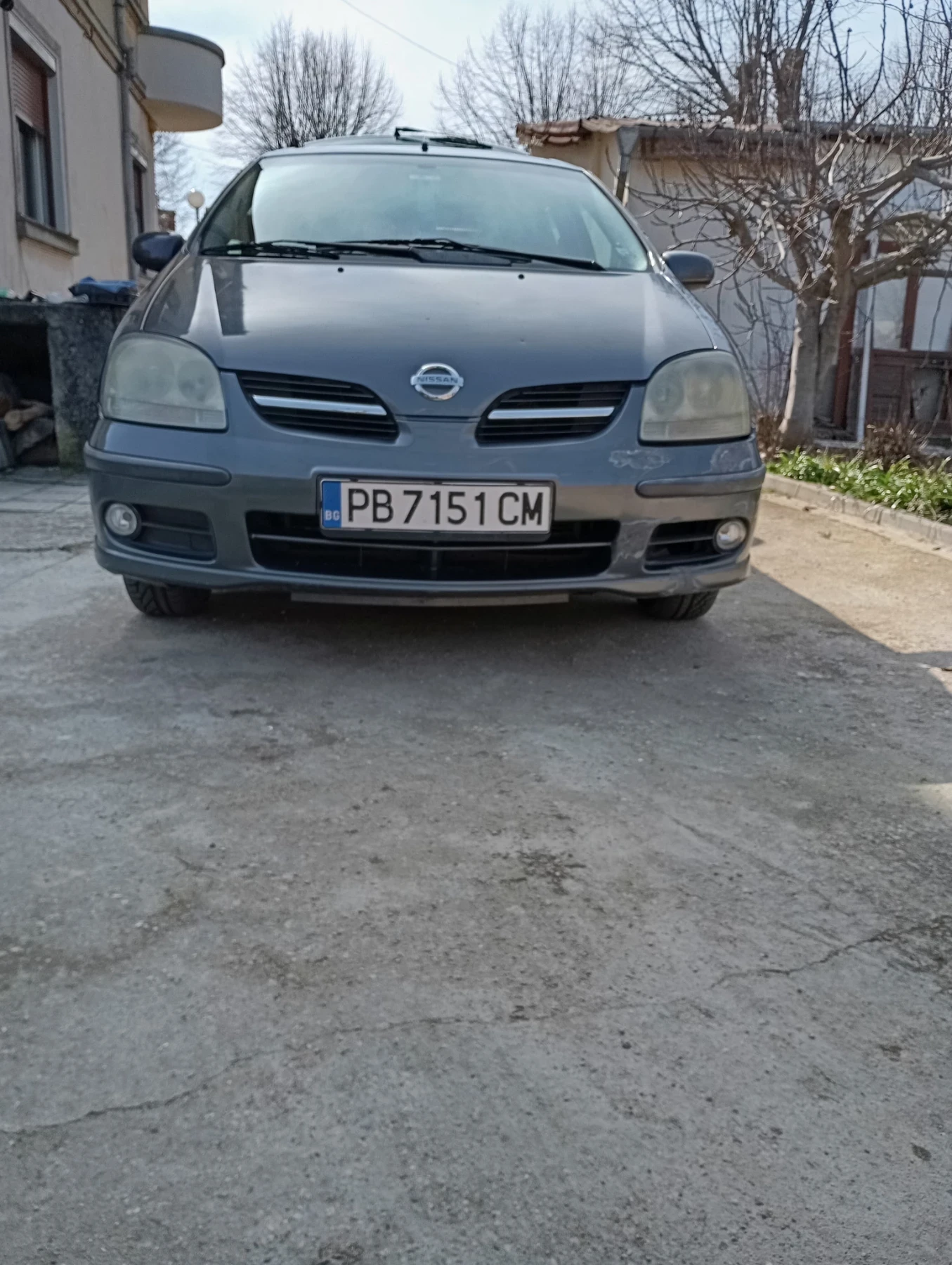 Nissan Almera tino, снимка 7 - Автомобили и джипове - 53706297