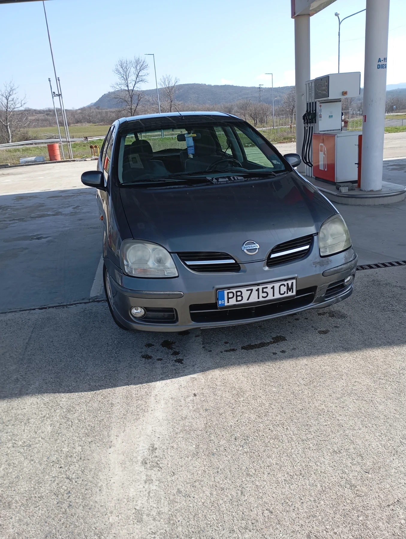 Nissan Almera tino, снимка 11 - Автомобили и джипове - 53706297