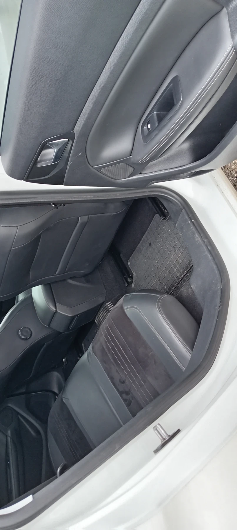 Peugeot 308, снимка 14 - Автомобили и джипове - 53915026