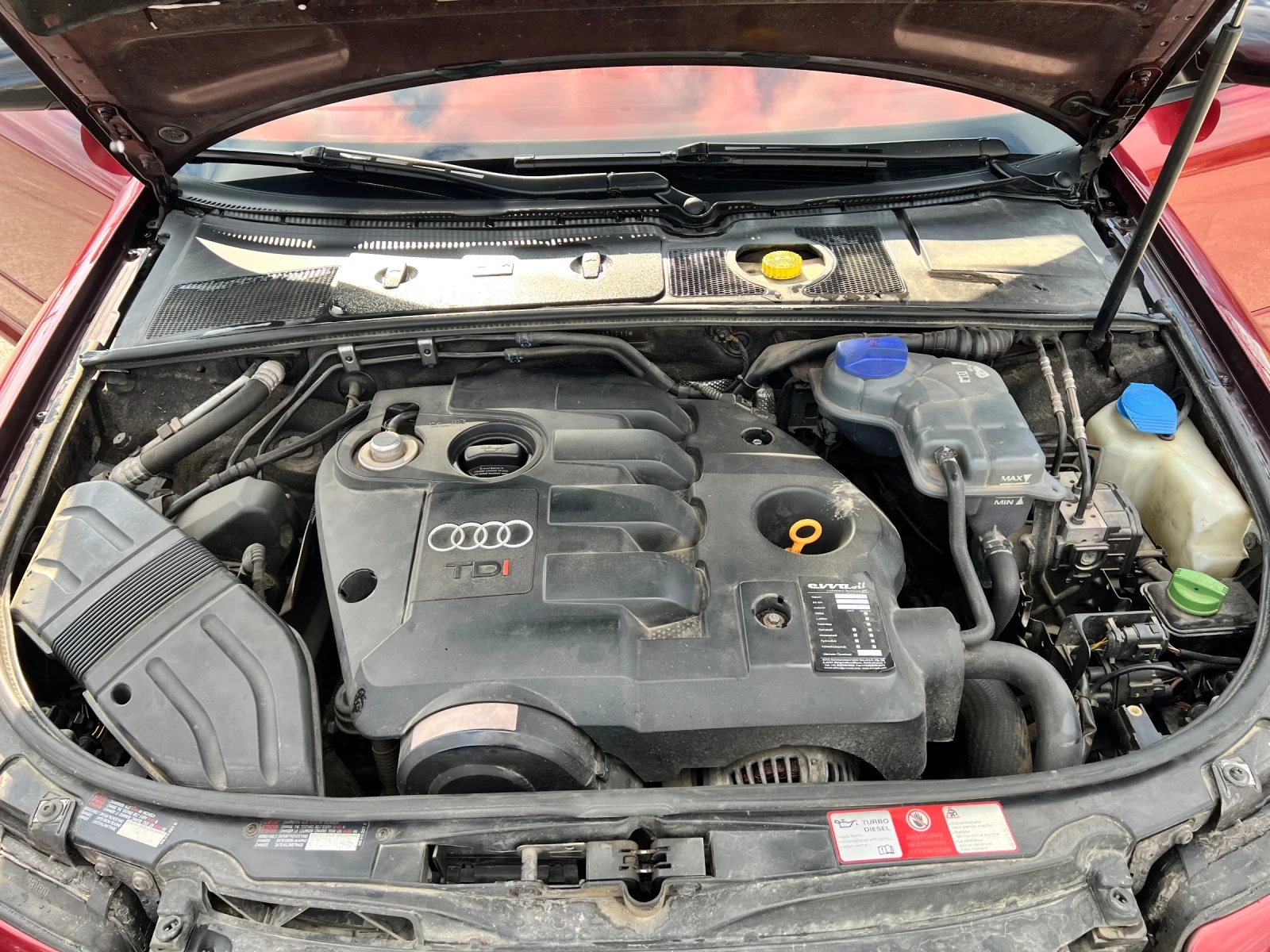 Audi A4 1.9 TDI 131кс, снимка 14 - Автомобили и джипове - 54060134