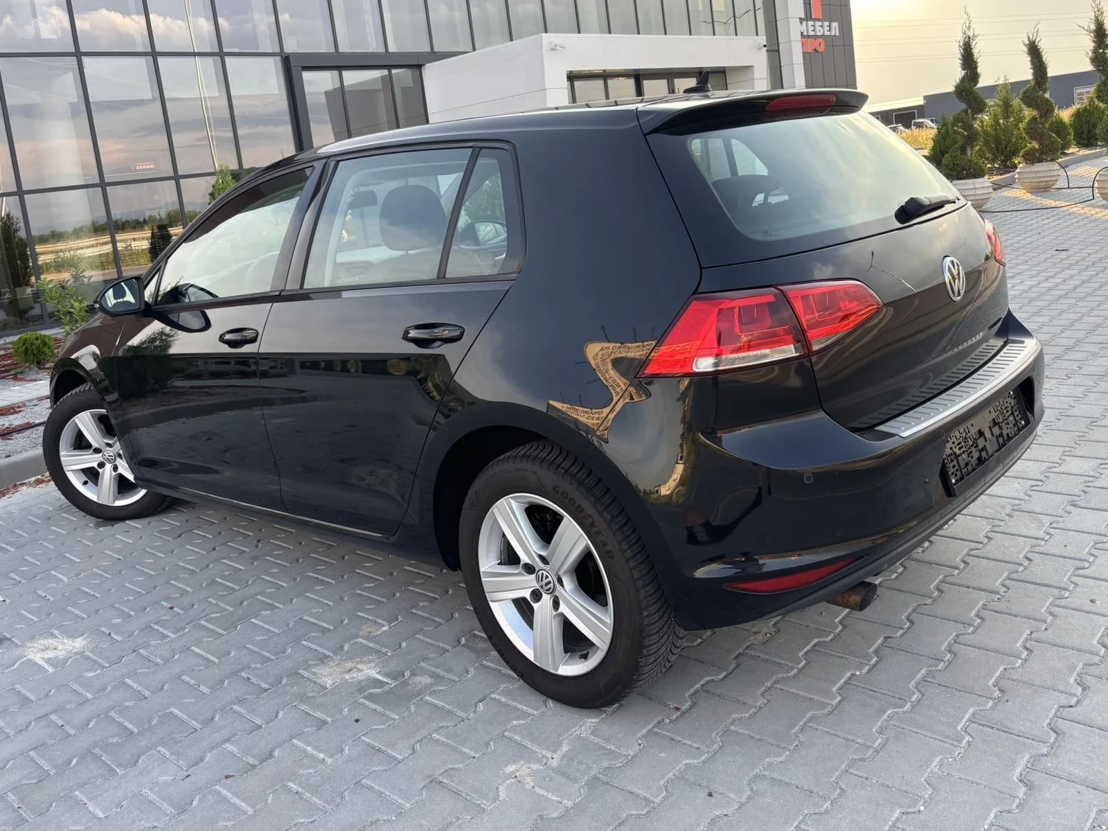 VW Golf 1.6/105кс/HiGHLiNE/КЛИМАТРОНИК/ЕВРО5, снимка 4 - Автомобили и джипове - 54863157