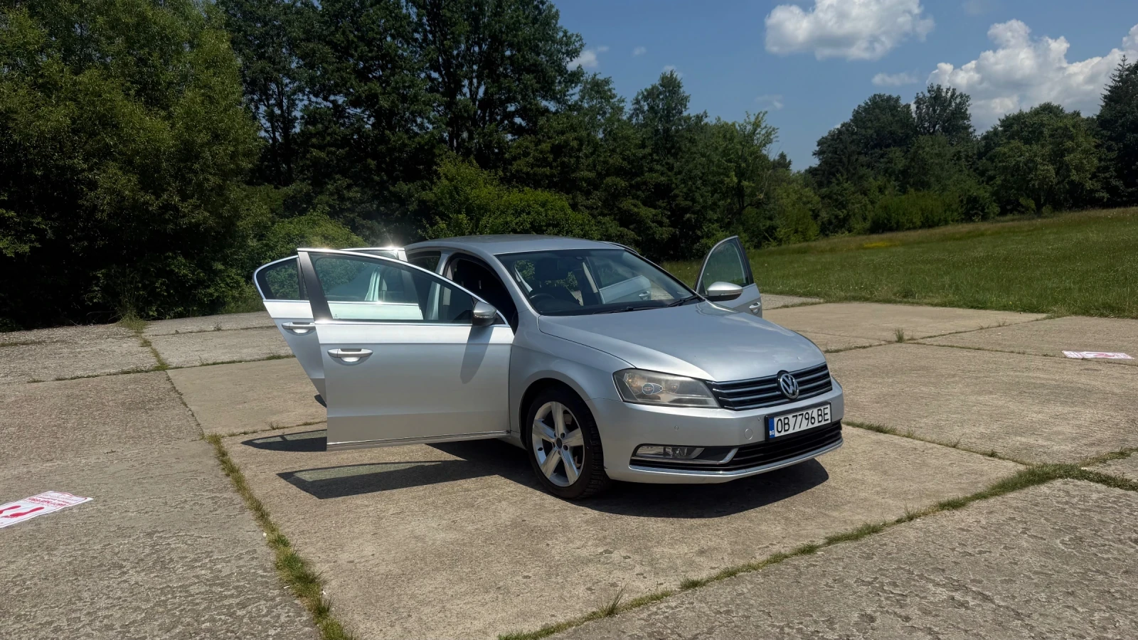 VW Passat 2.0  TDI BLUEMOTION TECH, снимка 2 - Автомобили и джипове - 54989874