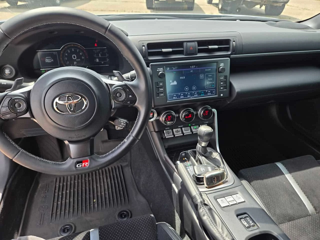 Toyota GR86 Premium RWD, 2.4L / РЪЧКА / 2 КЛЮЧА, снимка 11 - Автомобили и джипове - 55583949