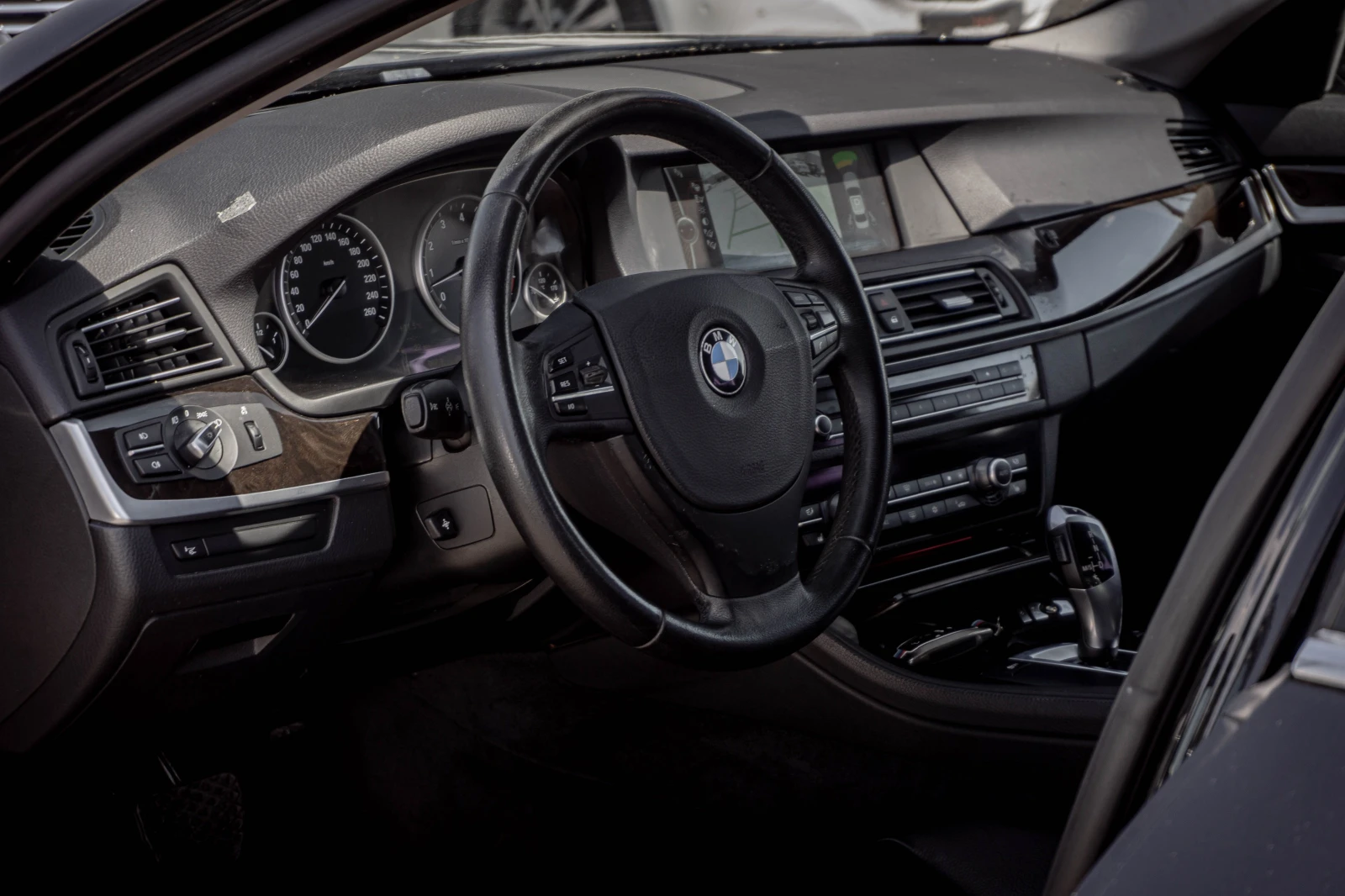 BMW 528 i-Luxury-152, 935KM-ТОП!, снимка 7 - Автомобили и джипове - 55644275