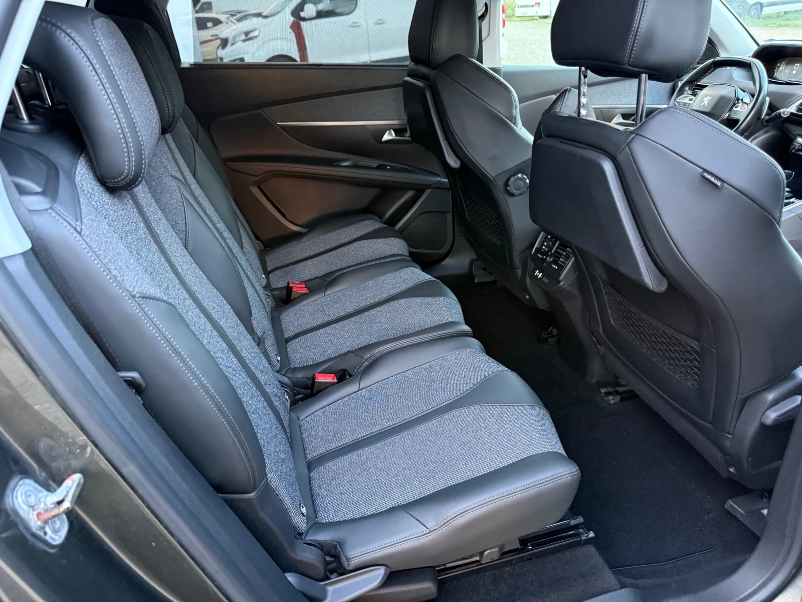 Peugeot 5008 Allure, снимка 12 - Автомобили и джипове - 55836464