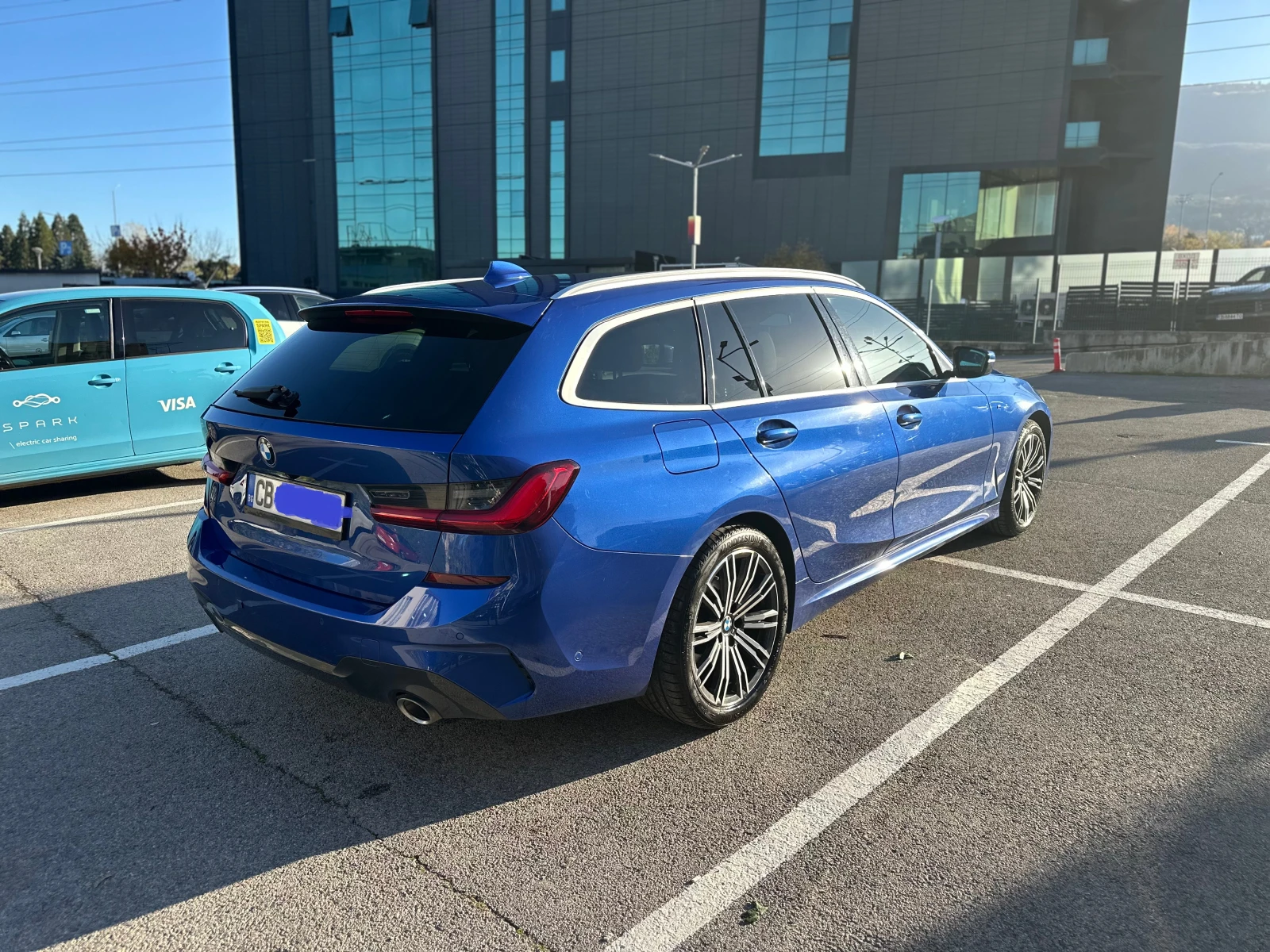 BMW 320 xDrive M-Sport Mild-Hybrid, снимка 4 - Автомобили и джипове - 55957957